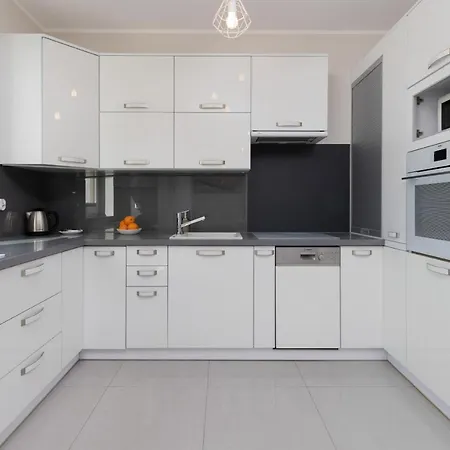 Aleja Jana Pawla Ii With Parking And Balcony By Renters Apartmán
